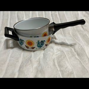 Two vintage retro enamal sunflower and rooster kitchen cookware pot and pan